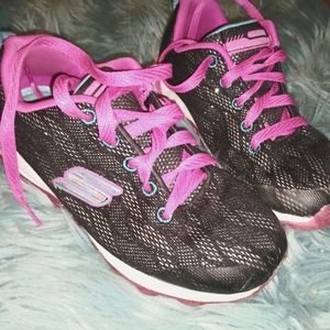 Tween girl sketchers